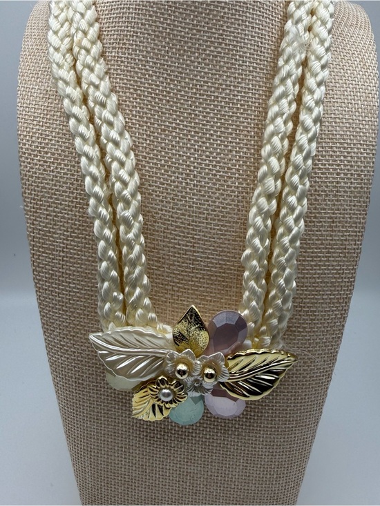No brand Jewelry - Cream Braided Necklace with Gold Leaf and Pastel Accents